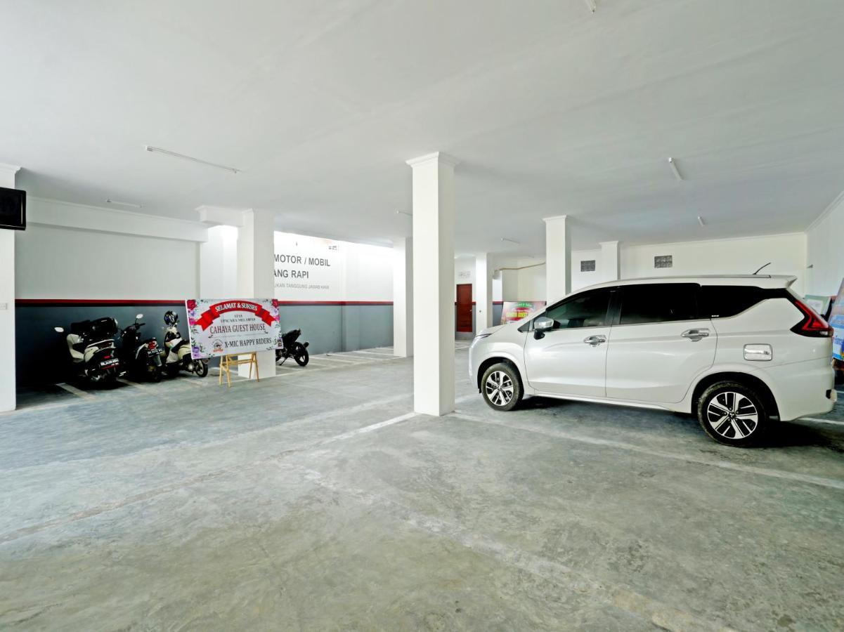 Oyo 90859 Cahaya Guest House Pesanggaran Kültér fotó