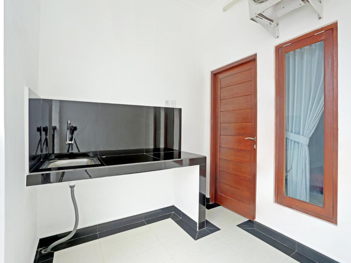 Oyo 90859 Cahaya Guest House Pesanggaran Kültér fotó